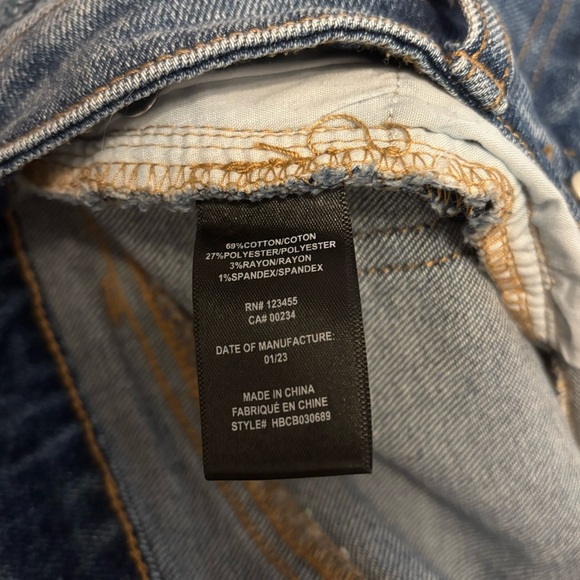 💕3/$25💕 Design Lab Denim Shorts - Picture 4 of 4